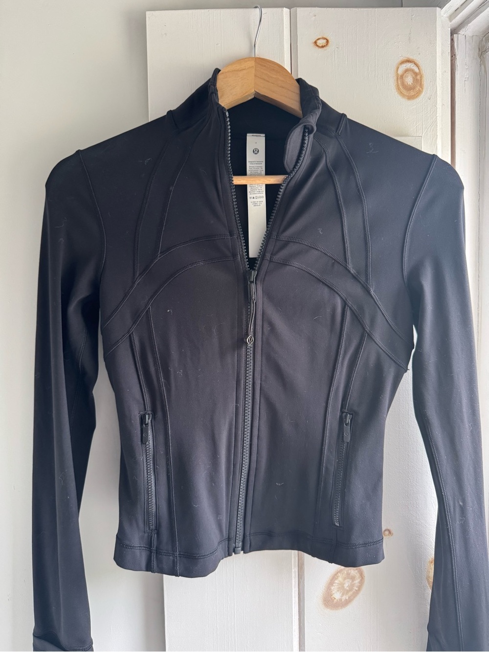 Lululemon Nulu define jacket cropped size 4 like new